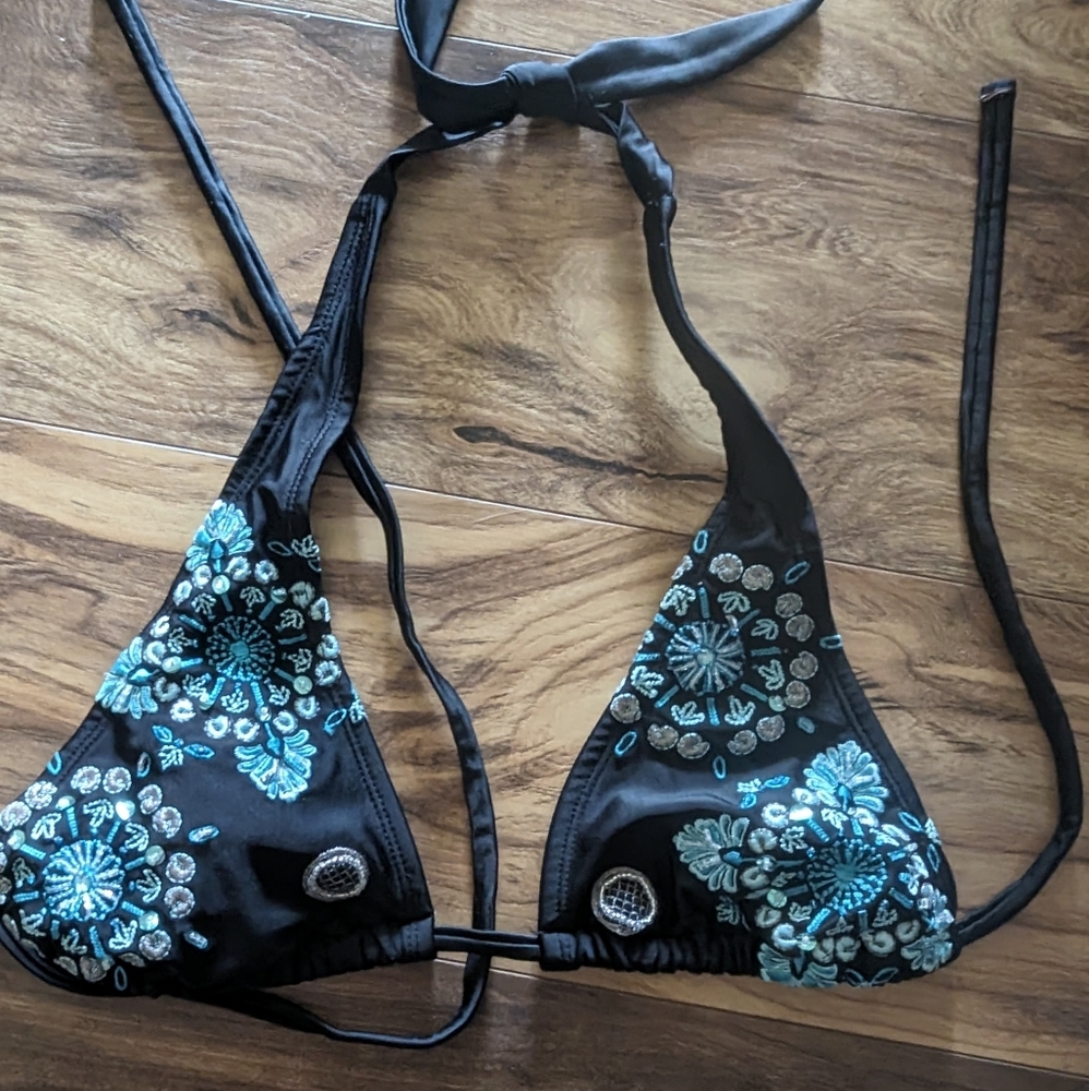 Bikini top